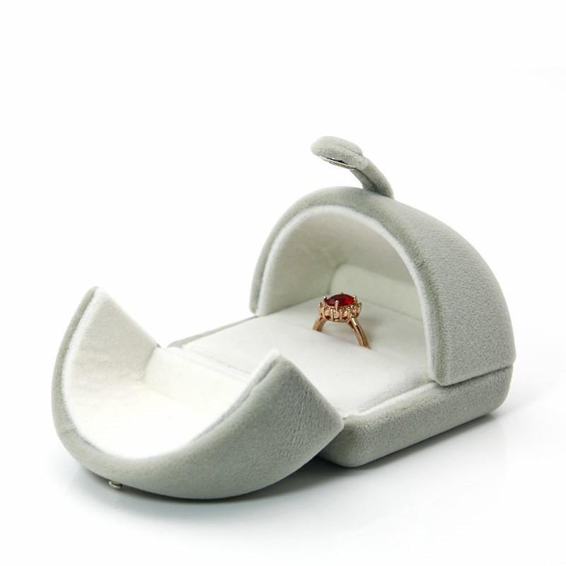 Panoramic jewelry box - Riley Watson
